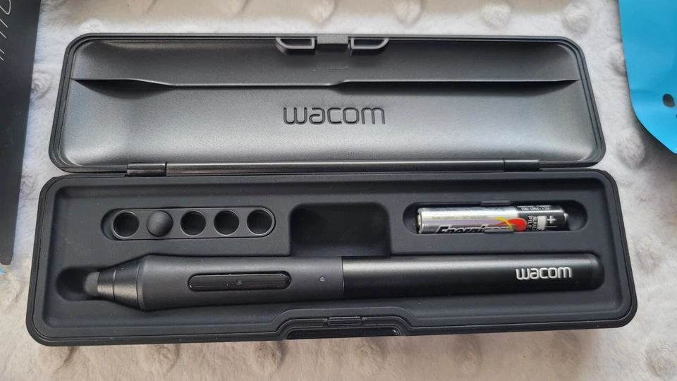 Wacom Intuos Creative Stylus CS500PK0 Black Smart Pen w/ Case - Image 4 of 4