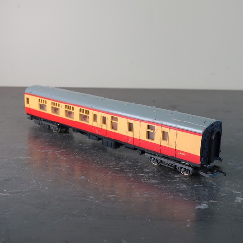 Hornby Triang OO R627 B.R. Bremse 2. Reisebus 34100 | Condition: Used