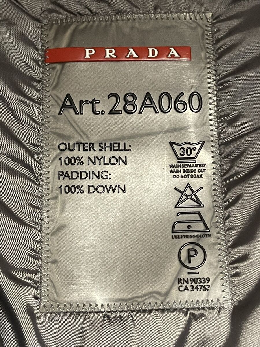 Prada Grey Silver Down Quilted Coat With Fox Fur EU46 Retail Prada Grey Silver Down Quilted Coat With Fox Fur EU46 Retail