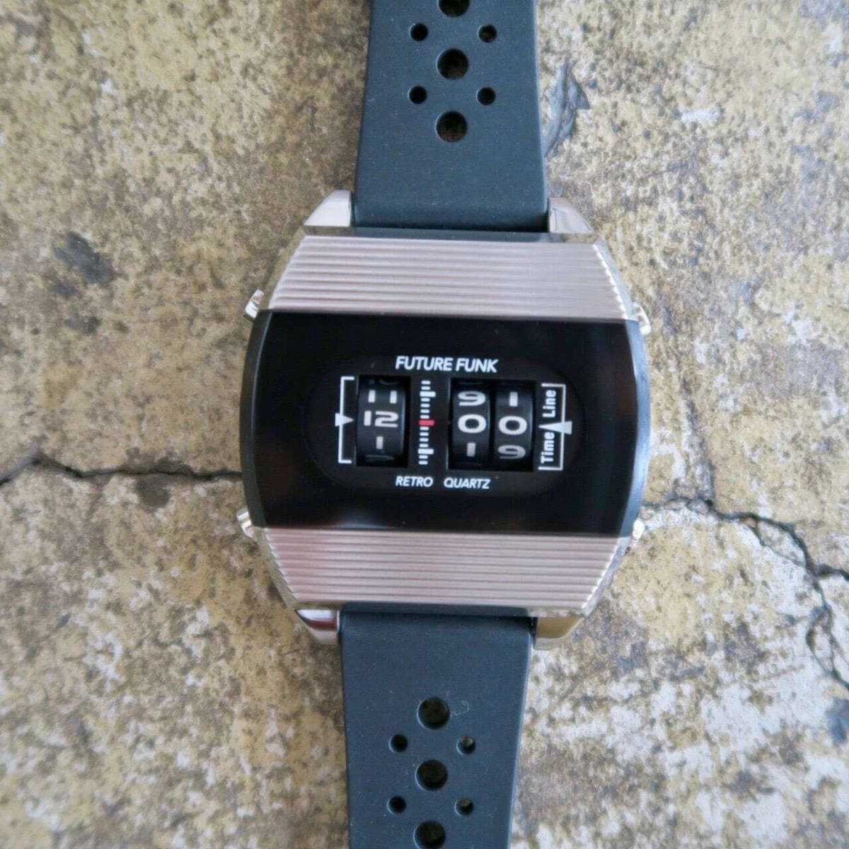 Digital store watch design