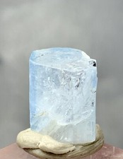 9 carats Beautiful Terminated Aquamarine Crystal from Skardu Pakistan