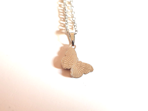 🦋Sweet Blue Enamel Butterfly Charm Pendant Silver tone Necklace🦋 - Picture 6 of 7