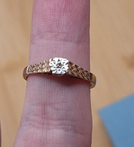 Anillo de diamantes astillados de oro 375 9 quilates 1976 vintage Reino Unido tamaño O 2,2 g - Imagen 13 de 13