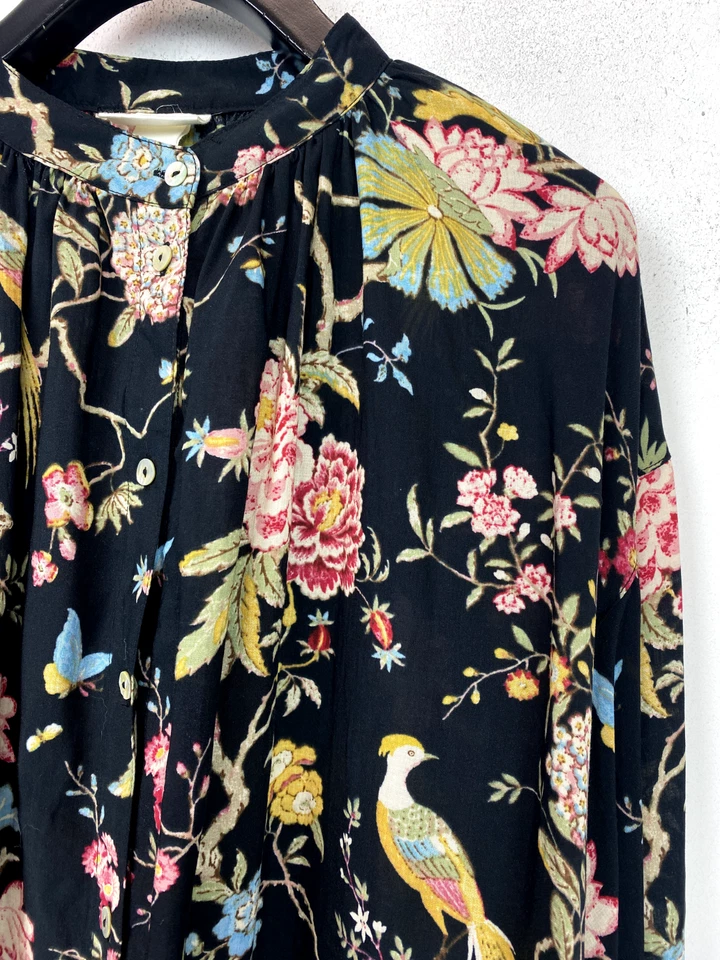 Blusa GP&JBaker x H&M Manga Larga Abotonada Negra Patrón Pájaro Talla 10 Foto 4 de 4