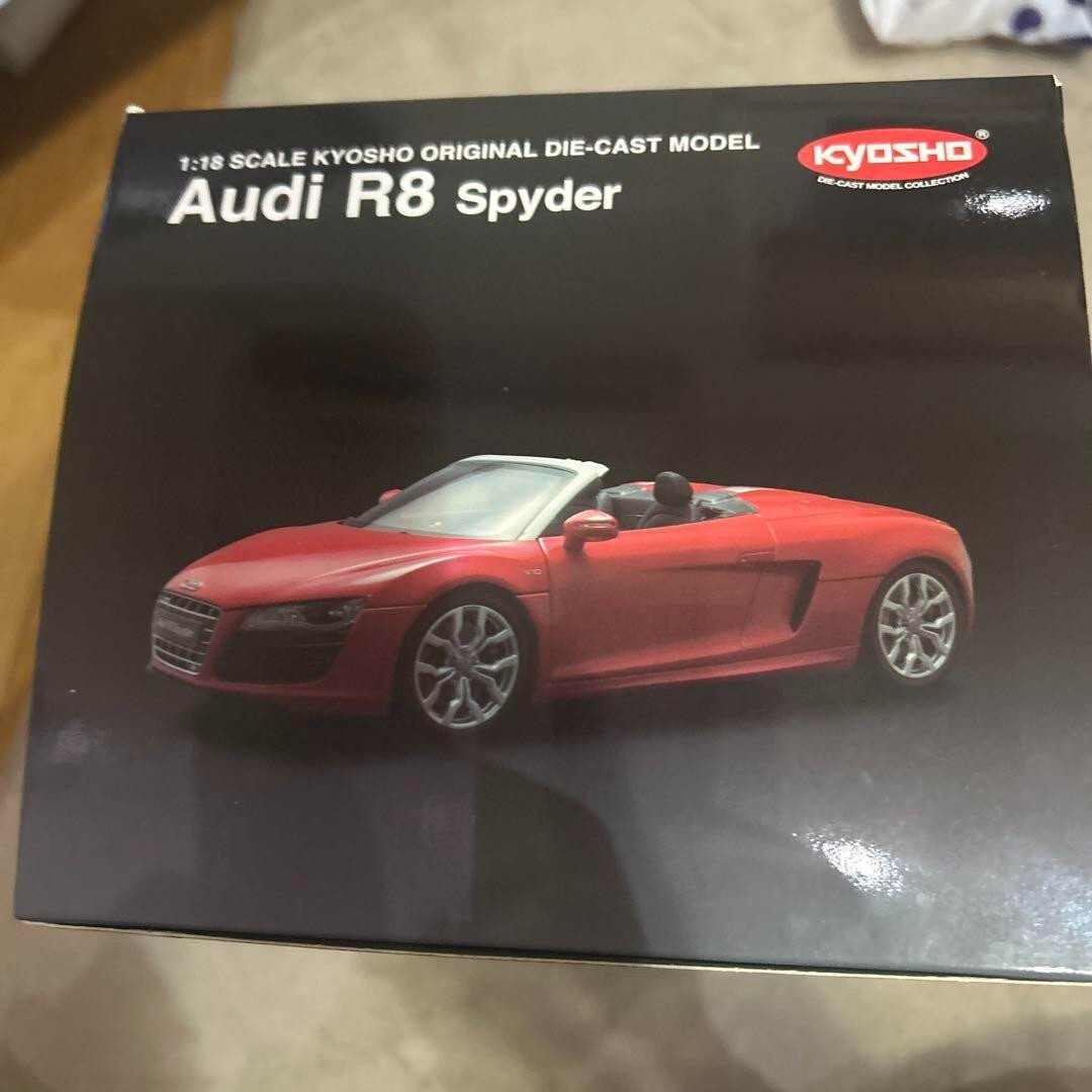 Kyosho 1:18 Audi R8 レッド Kyosho 1:18 Audi R8 レッド