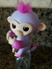 Fingerlings BABY MONKEY Sydney INTERACTIVE Toy.