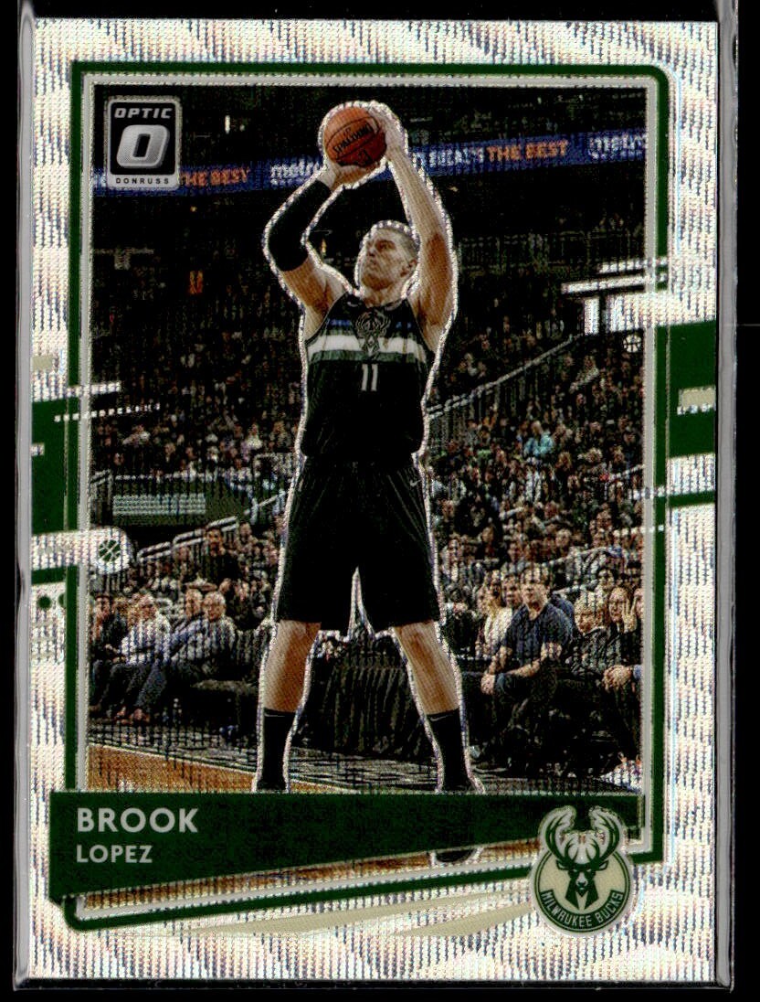 2020-21 Panini Donruss Optic Brook Lopez Wave Holo Prizm #31 Milwaukee Bucks