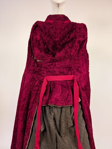 UNUSUAL PLUSH PILE TWO TONE VELVET VICTORIAN 1870’S BUSTLE BACK COAT - Picture 11 of 11