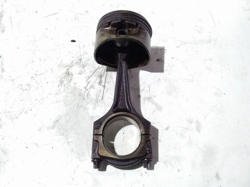 Piston avec bielle