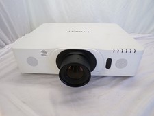 Hitachi WU-8450 LCD Projector, 5000 Lumens, Needs Lamp