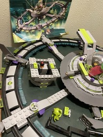 Lego 7065 Alien Mothership Space Alien Conquest Minifigs  Instruction Manuals