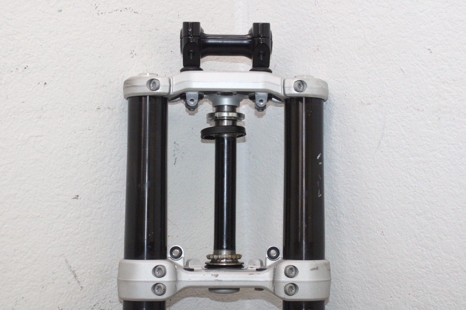 2018 HUSQVARNA SVARTPILEN 401 OEM COMPLETE FRONT END FORKS TRIPLE TREE