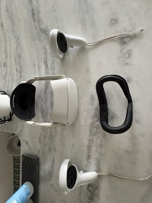 Meta Quest 2 Standalone VR Headset  White/Black w/ Touch Plus Controllers