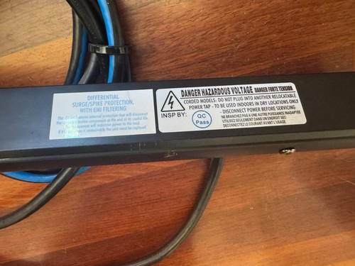 Middle Atlantic PD-815SC Slim Power Strip 8 Outlet 15A - Afbeelding 4 van 8