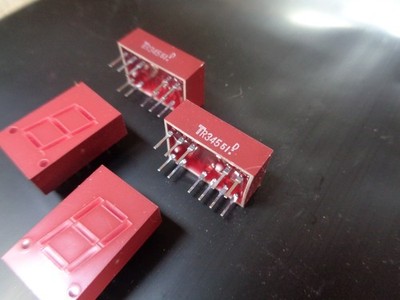 TLR345 TR345 TOSHIBA RED LCD 7 SEGMENT NUMBER DISPLAY RED DIP x10 pro Verkauf