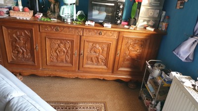 Hallo Hab einen Schrank 225 L 56 B 95 H56850 Enkirch für 250,-- Tel.015153306544