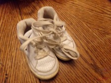  TODDLER BOYS NIKE SNEAKERS SIZE 6C L 1188