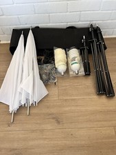 LS Pro Photo Studio Light Kit 2 PB-85 85Watt Lights, 2 Umbrellas, 3 Tripods Bag