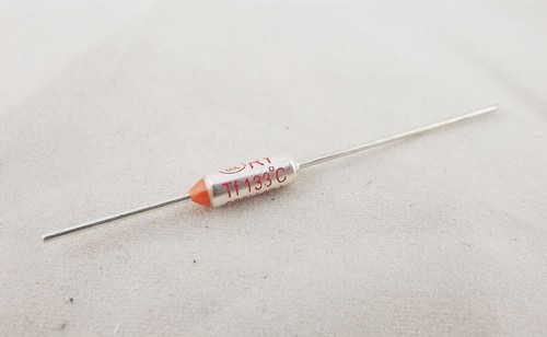 10 piezas fusibles térmicos 133°C 133 grados TF corte 10A CA 250V nuevos - Imagen 4 de 10