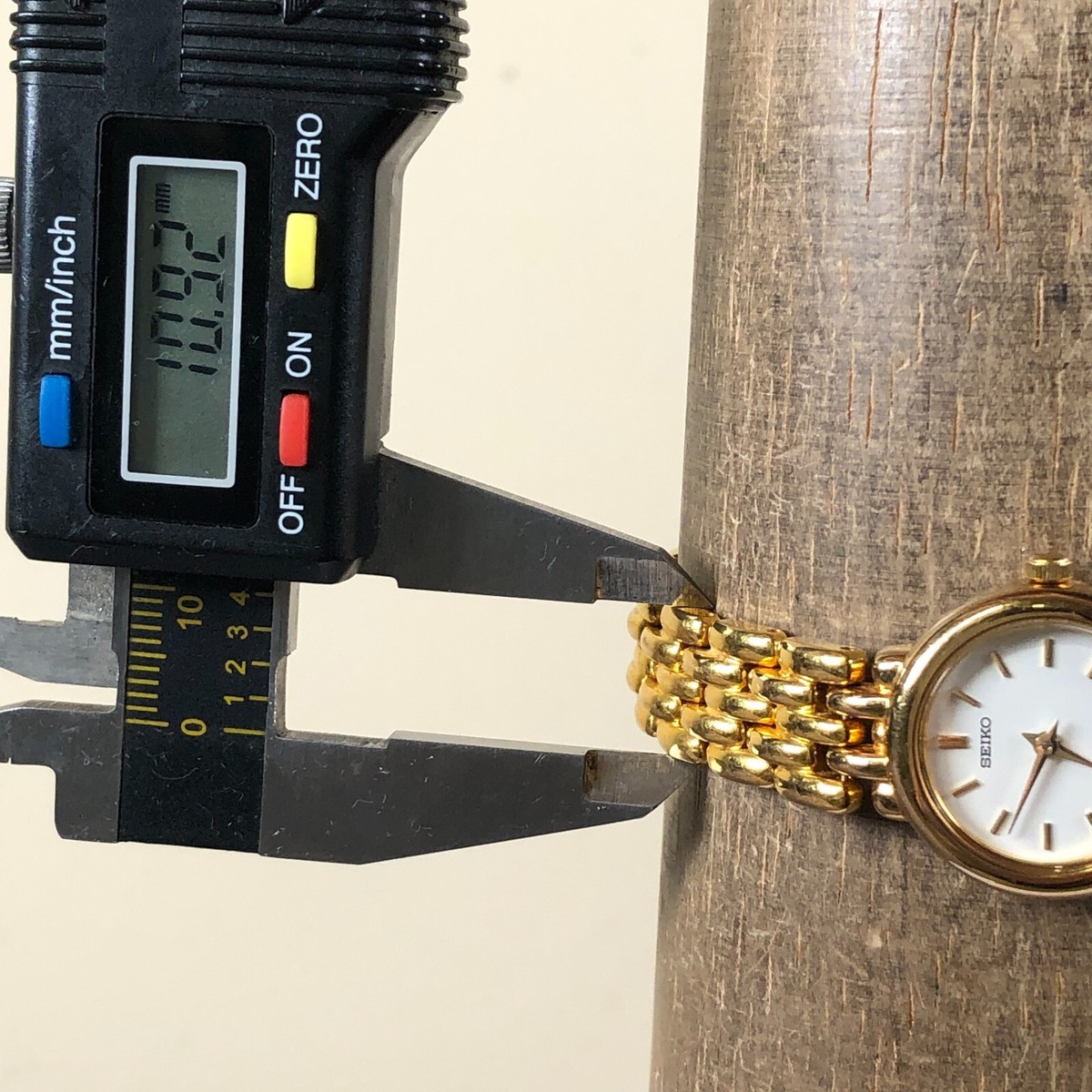 SEIKO レディース 腕時計 2P20-5990 ゴールド SEIKO レディース 腕時計 2P20-5990 ゴールド - メルカリ