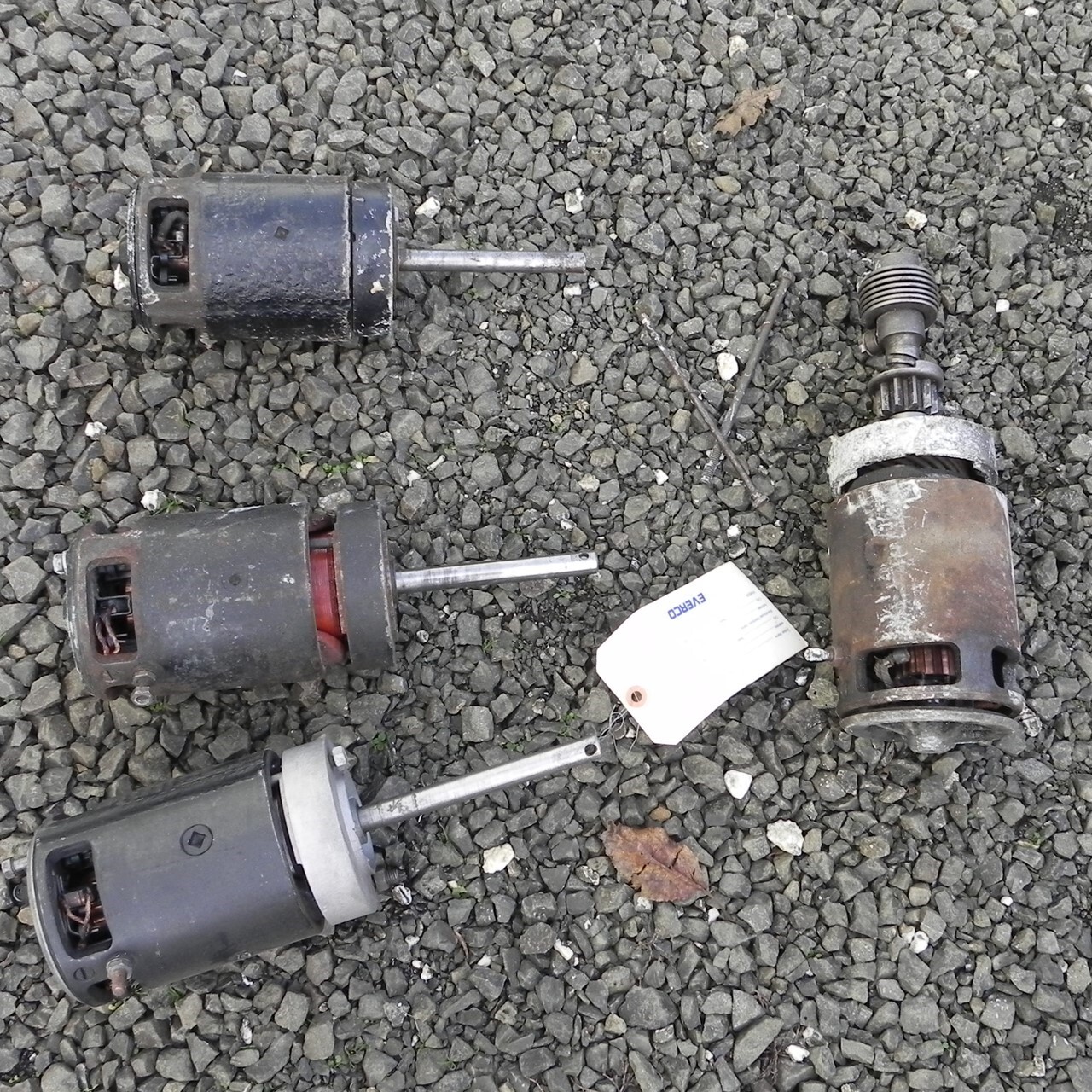 LOT OF 4 STARTER CORES FOR PARTS/REPAIR FOR FORD V8 VINTAGE STARTER