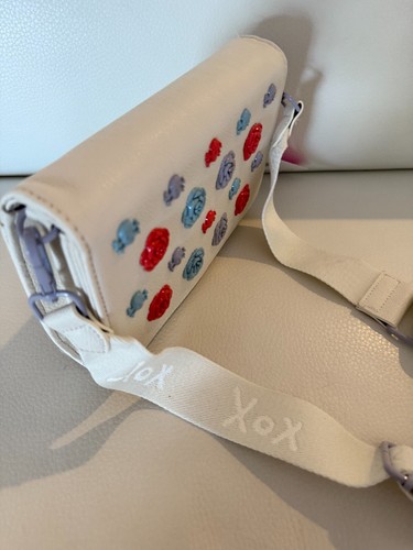 BORSA A TRACOLLA BETSEY JOHNSON XOSYBIL ROSE & SKULL NUOVA CON ETICHETTE POCHETTE BIANCA - Foto 3 di 6