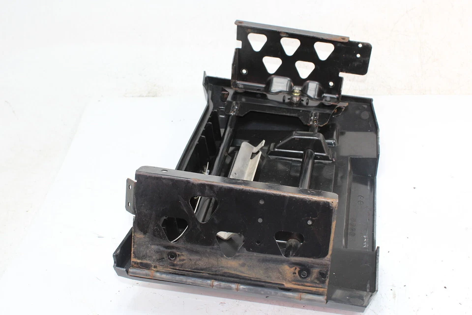 11-20 Ski-doo Skandic 600 Wt E-tec Gear storage box cover lid 510005604 - Image 4 of 4