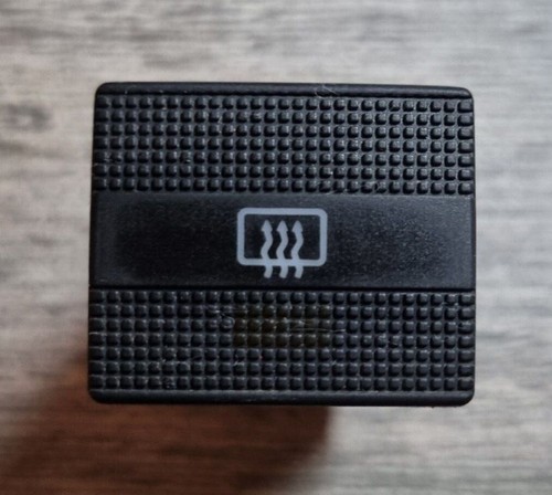 Schalter Taster Armaturenbrett Heckscheibenheizung 1H0959621 501.591  VW Golf 3