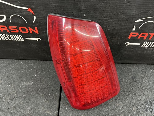 2004 CADILLAC DEVILLE DRIVER LEFT SIDE BRAKE STOP TAIL LIGHT LAMP ASSEMBLY - Picture 2 of 6