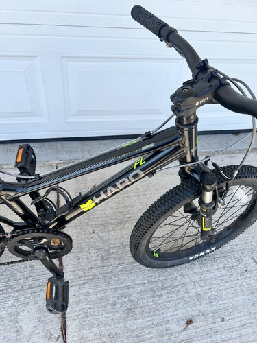 Haro Flightline 20 Gloss Black 7 Speed fantastic used condition 499.00 retail - Picture 6 of 20