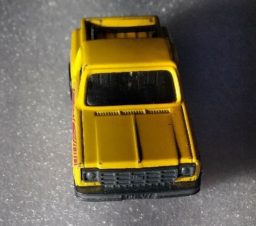 1/64 Diecast Step Side Chevy Made By Tomica Rare Hard To Find, Opening Doors - Picture 8 of 11