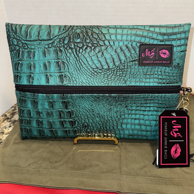 Makeup Junkie Large Cosmetic Bag 13x9 Lay Flat Travel Makeup Pouch NWT USA