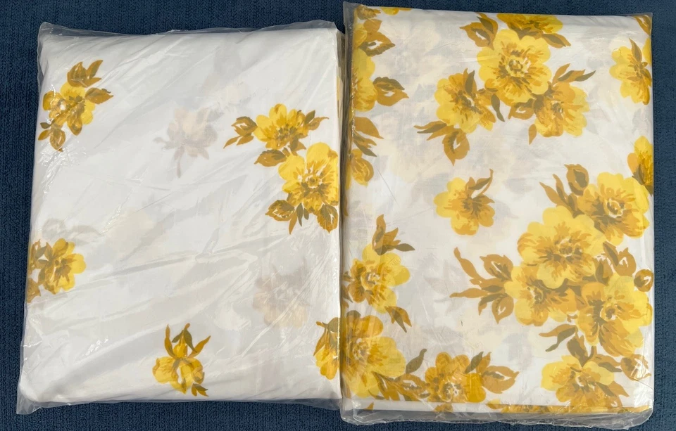 Vintage 70s Sears Blossom Yellow Floral Double Full Sheet Set Flat Fitted 2 PCS - Image 2 of 4