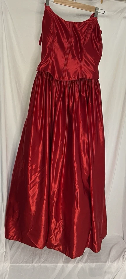 Vestido de noche vintage Jessica McClintock Gunne Sax rojo satinado 9/10 Foto 2 de 4