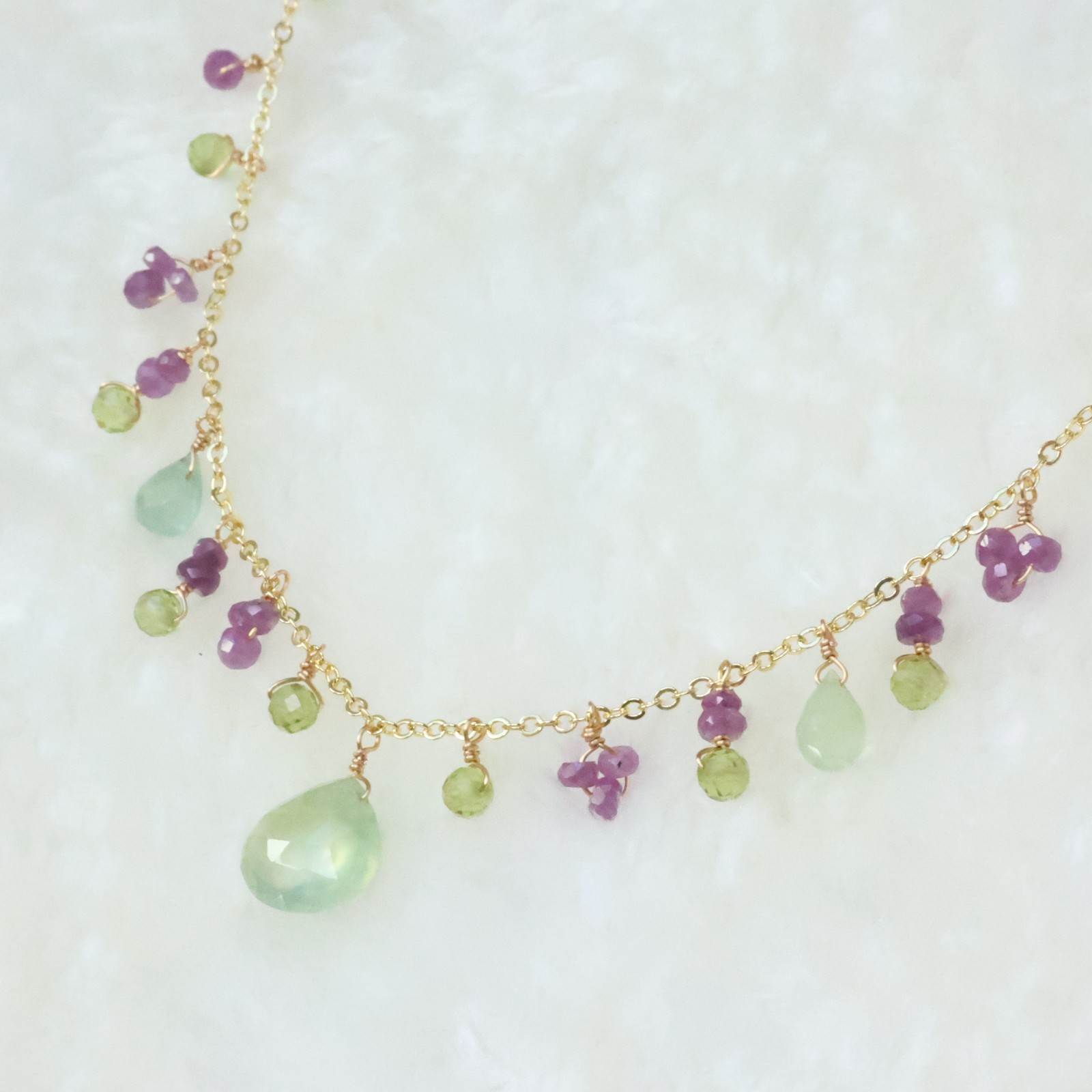 Collier saphir rose et prehnite véritable, bijou fait main d'exception de 45cm
