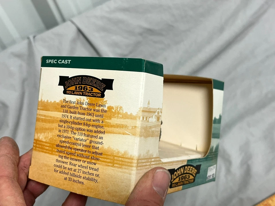 John Deere 110 Lawn Garden Tractor Round Fender PEWTER Speccast Model NIB strap - Image 3 of 4