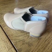 Revolution Slip-On Dancewear Tap Shoes Tan Girls Size 5.0 A Style 536