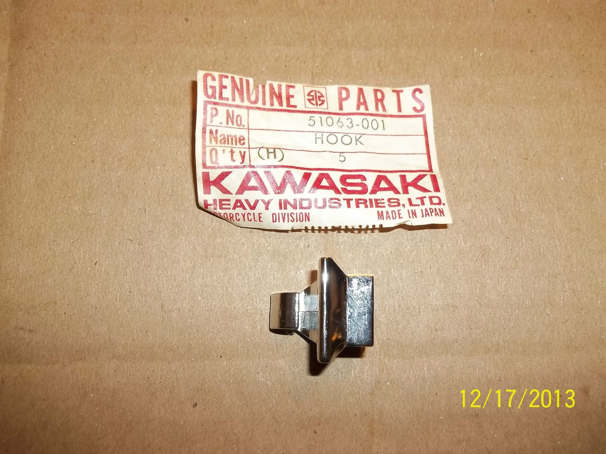 すずき KAWASAKI H1 H2 S2 KH500 NOS OEM GAS FUEL TANK CAP HOOK LATCH KH