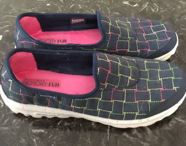 skechers memory fur