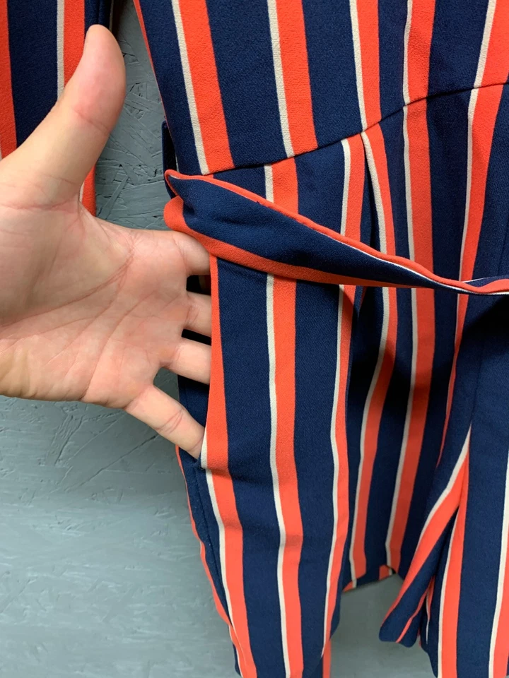 Mameluco Banana Republic para mujer talla 2 rojo marino a rayas cuello en V cinturón sin mangas Foto 4 de 4