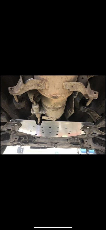 Catalytic converter Anti Theft plate for Toyota Prius Prius Plus Auris 3mm Thick - Image 3 of 4