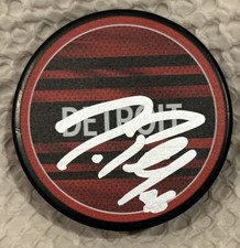 Jeff Petry Signed Autographed Detroit Red Wings Reverse Retro Logo Puck NHL Rare