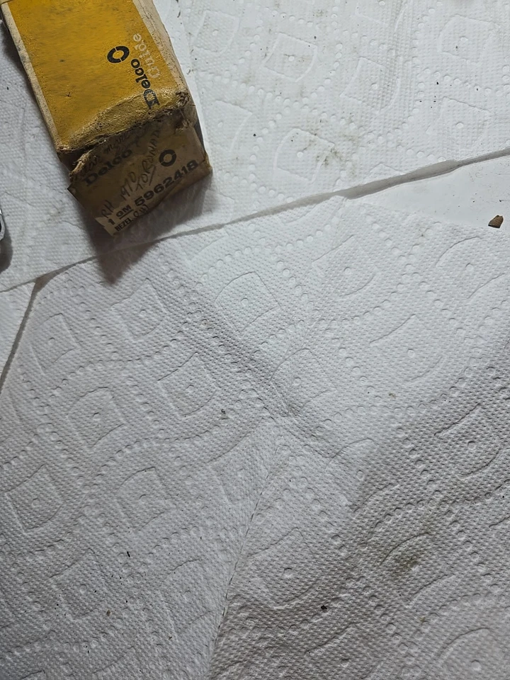 Nuevo de Lote Antiguo 1970 Oldsmobile Toronado Trasero Derecho Marcador Lámpara Bisel 5962418 OEM Foto 4 de 4