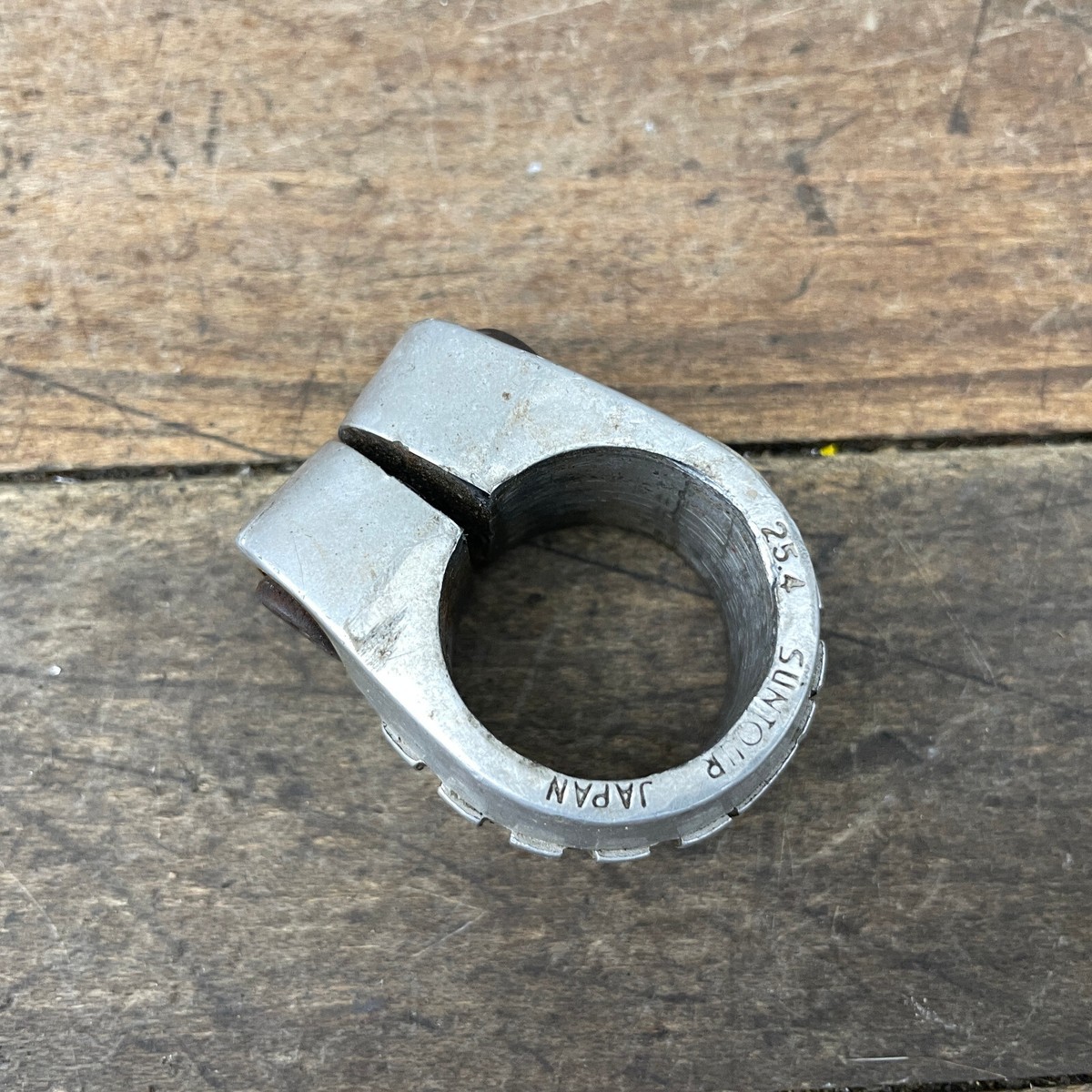 Suntour Broken Arrow Seatpost Clamp Redline RL20ii Old