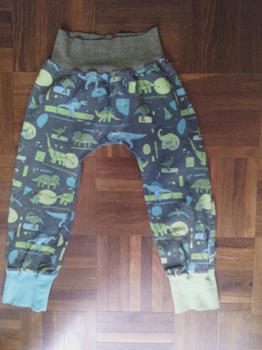 Handmade Jerseyhose Größe 110 - Bild 2 von 2