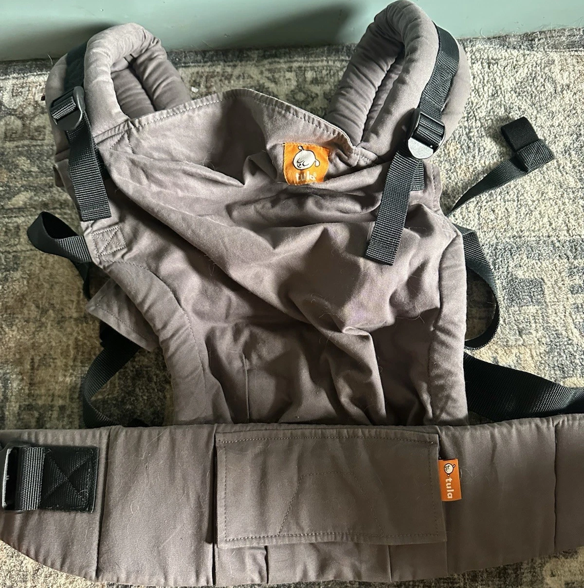 Tula grey Baby Carrier Buckle Closure Adjustable Straps Infant Toddler