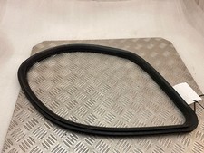 Mercedes-Benz GLS X166 2016 Rechts Gummidichtung Tür hinten UTO49811 Mercedes-Benz GLS X166 2016 Rechts Gummidichtung Tür hinten UTO49811