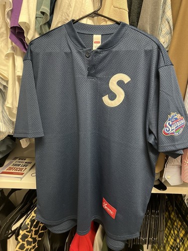 Supreme S Logo Baseball Henley Navy (Size Large) - SOFORT VERSANDBEREIT