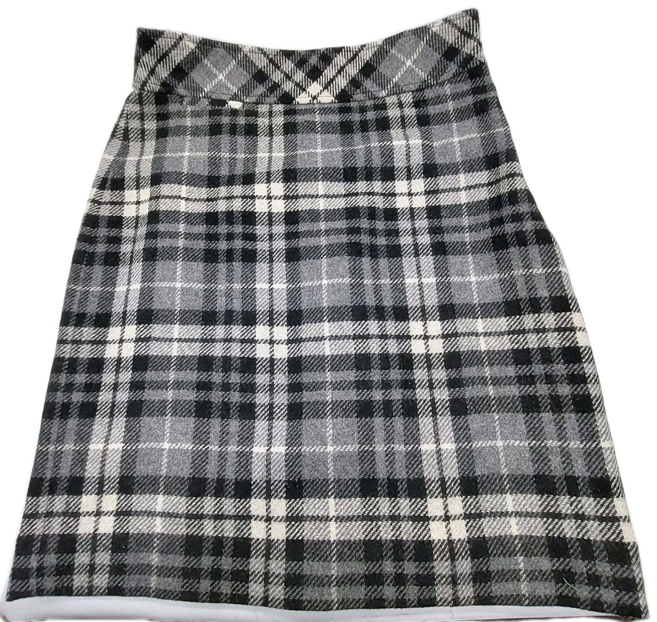 L.L. Bean Women's Favorite Fit Wool Skirt with Back Vent in Black White Plaid Size 8