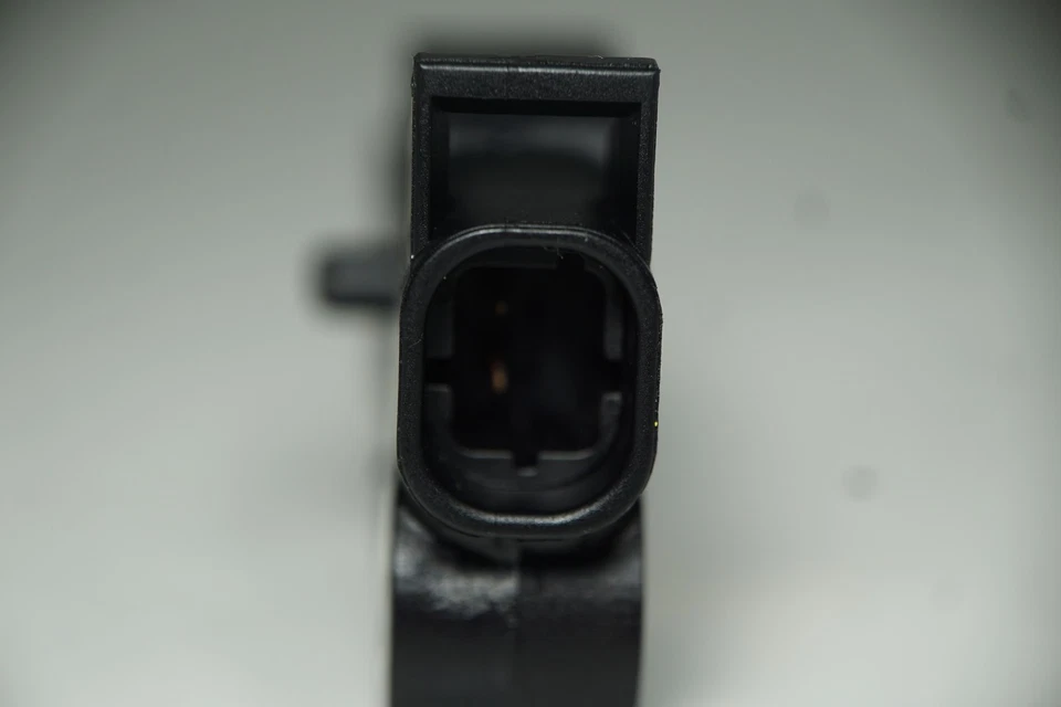 Chevrolet Colorado GMC Canyon 2004-2008 sensor delantero 15779005 OEM Foto 2 de 3